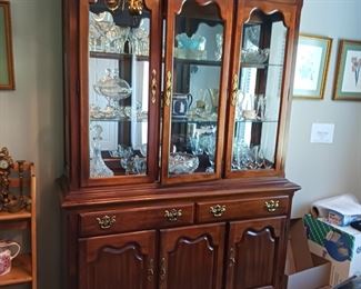 Thomasville china cabinet