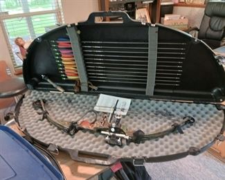 Matthew compound bow with case and arrows