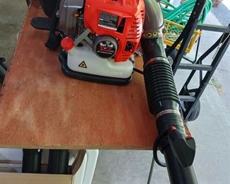 Backpack leaf blower