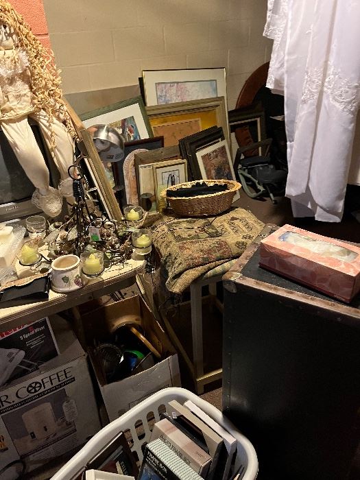 Whole house estate sale in Painesville, OH starts on 4/15/2023