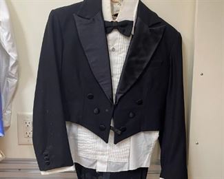 Performance Outfits Worn by Scott Hamilton