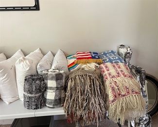 Crocheted blankets and afghans 