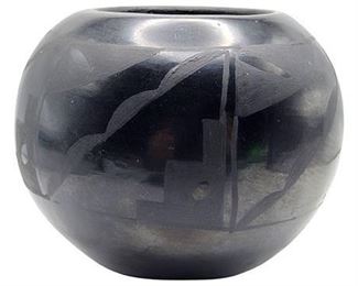 Signed Shirley Suazo Santa Clara Pueblo Polished Black Pottery Vase