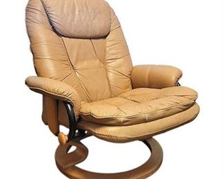 Ekornes Style Palliser Faux Leather Swivel Chair