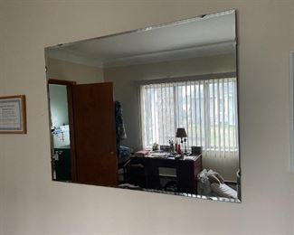. . . great accent mirror