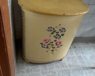 . . . vintage hamper