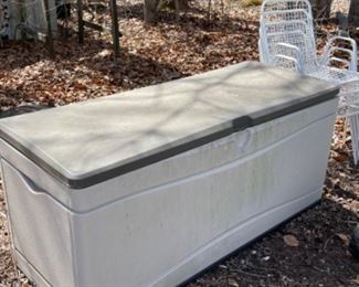 Large storage locker