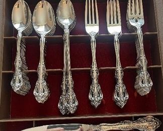 Onieda Silverware Renoir-Pembrooke Service for 8
