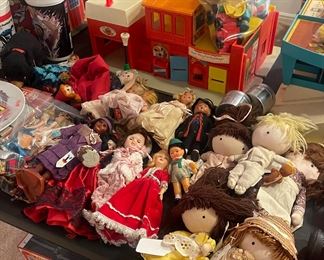 Sleepy Eye Dolls, Joan  Walch Dolls, Nancy Ann Dolls, Ginny Dolls, & Others, Vintage Fisher Price Little People Complete Farm