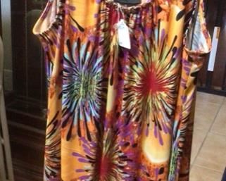 Dress w/chain detail