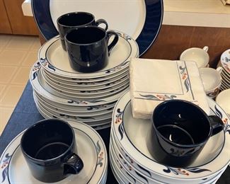 Dansk Bistro China Set