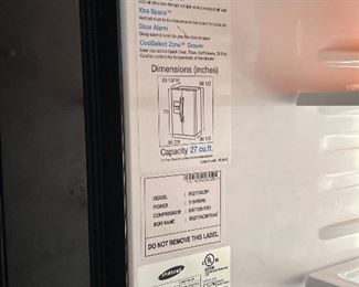 Samsung side-by-side refrigerator  with ice maker and water dispenser - 27 cubic feet