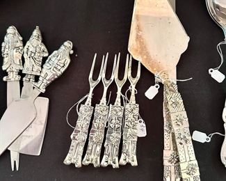 Wallace Christmas Serveware