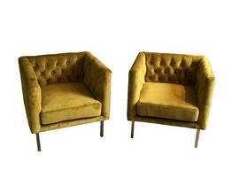 $400 USD      Pair of Cui Liu LaVine Tufted Club Chair w Metal Legs SO171-6     Description:  This set is a true fusion of modern and traditional design. Its sleek structure and polished chrome legs are seamlessly juxtaposed against the traditional tufting and 1960's inspiration.

Dimensions: 24.5 x 27 x 28"H

Condition: Good condition.  Used solely for home staging.  Please check photos for nicks or wear.  We do our best to disclose any flaws.  

Location:  Located in NW Washington, D.C.  Contact us for shipper suggestions      https://goodbyhello.com/products/pair-of-gold-chairs-so171-6?_pos=45&_sid=b8df54176&_ss=r