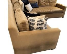 $1750 USD      Restoration Hardware L Sectional Couch Sofa HR177-37    Description: This is one of those couches that calls you to grab a good book or a bag of popcorn and turn on your favorite movie!
Dimensions: 71 x 41 x 31"H; 107 x 41 x 31"H
Condition: Very good condition
Local pick up NW Washington, D.C.  Contact us for shipper suggestions.    https://goodbyhello.com/products/restoration-hardware-sectional-couch-sofa-hr177-37?_pos=11&_sid=f3a74cf28&_ss=r