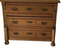 $750 USD     English Pine Wood 3 Drawer Dresser Chest HR177-16     Description: This antique English pine chest with three drawers is standing on bun feet and has two wood pulls on each of the three drawers. Each drawer has a locking mechanism.
Dimensions: 40 x 20 x 33"H
Condition: Very good condition.
Local pick up NW Washington, D.C.  Contact us for shipper suggestions.     https://goodbyhello.com/products/wood-3-drawer-dresser-hr177-16?_pos=22&_sid=f3a74cf28&_ss=r