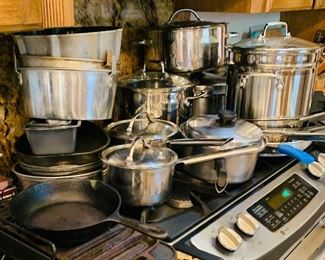 almost unused  kitchen cookware