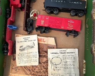 VINTAGE LIONEL SET