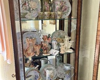 LOTS OF PAINTED CHINA