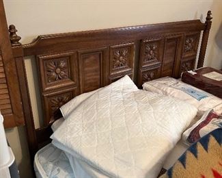 QUEEN SIZE BED & NEW MATTRESS