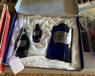 EVENING IN PARIS SET