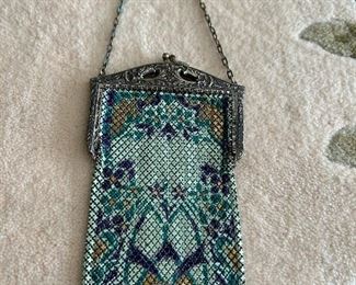 ANTIQUE MANDOLIN PURSE - 1920'S