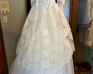 VINTAGE WEDDING DRESS