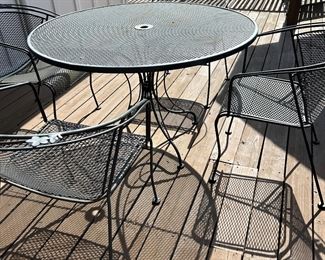 PATIO SET