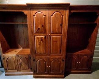 Entertainment Main shelf
19 9318 219 190887
36x20x78 

Entertainment side shelves (2)
19 9321 219 1 90687
36x20x78 
