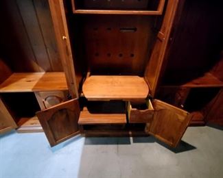 Entertainment Main shelf
19 9318 219 190887
36x20x78 

Entertainment side shelves (2)
19 9321 219 1 90687
36x20x78 
