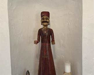 This alcove seems a good spot for this figure.