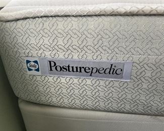 One of the Posturepedic mattress tags.