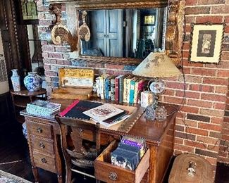 Antique center drawer desk & oak mantel mirror.