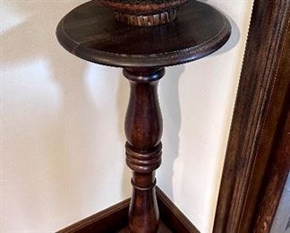 Carved wooden display or plant stand & woven basket.