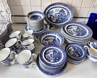 Johnson Brothers "Blue Willow", dishwasher & microwave safe!