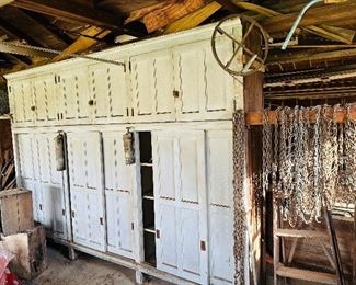 Fabulous one piece cupboard!