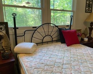 queen bed w/metal headboard