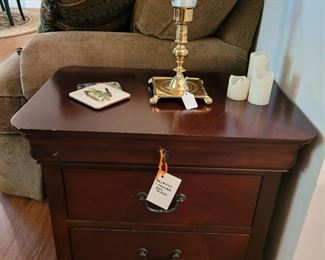 Broyhill End Table