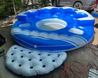Bestway Blue Caribbean 6 Person Floating Island