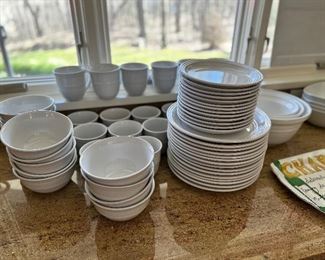 Mainstays Stoneware Dish Set