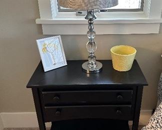 Many Night Stands, Lamps