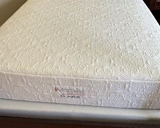 Immaculate Queen Mattress
