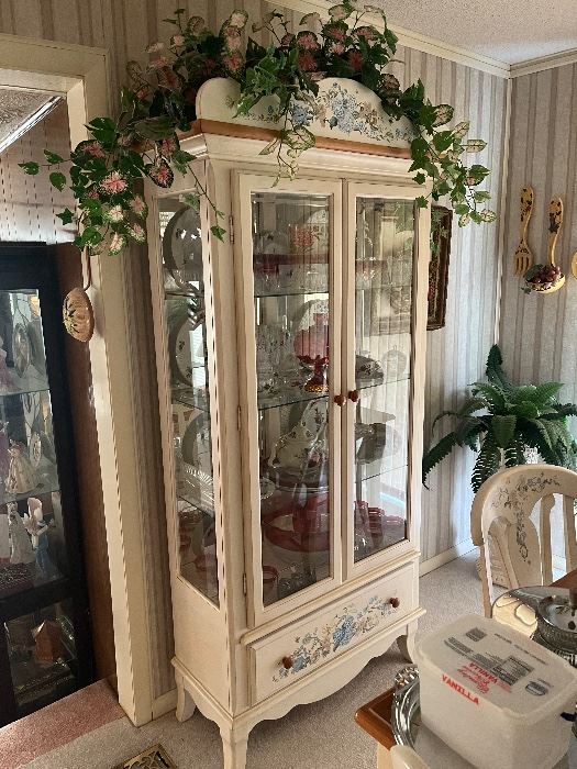 Large Hohenwald Estate Sale starts on 4/21/2023