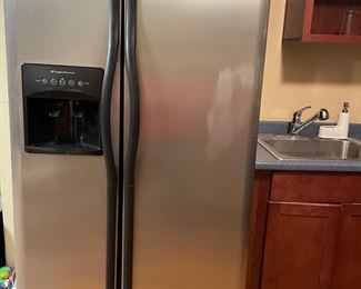Side by Side Refrigerator - works great!