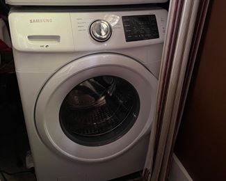 SAMSUNG STACKABLE WASHER & DRYER - IN GOOD CONDITION 