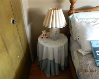 end table/lamp