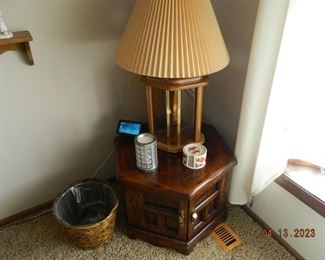 end table/lamp
