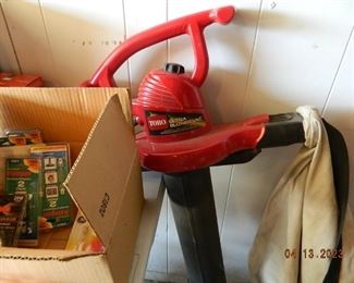 leaf blower