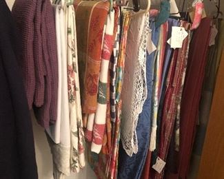 Lots of nice table cloths 