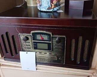 Reproduction radio